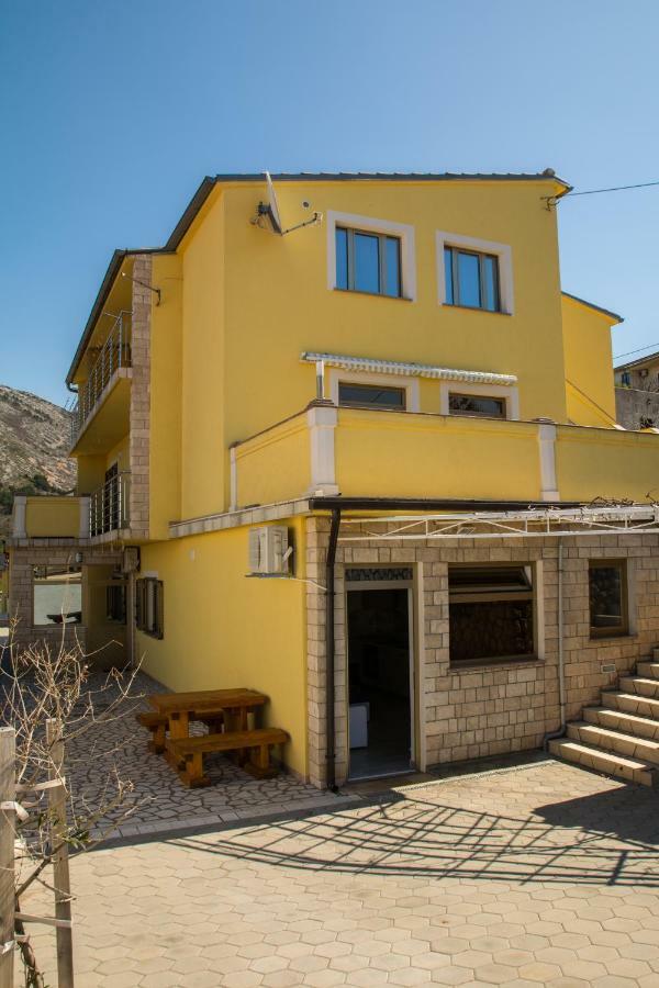 Apartments Zora Senj  Bagian luar foto